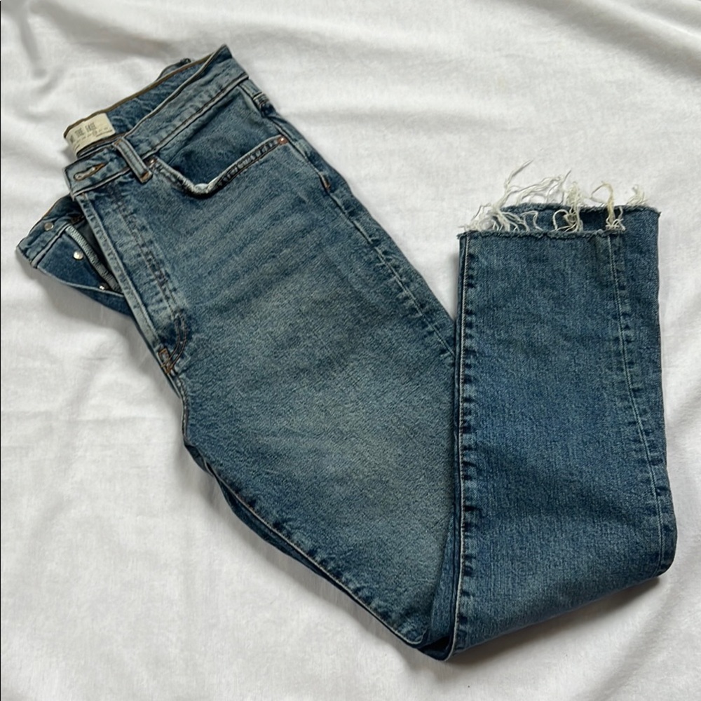 Free People’s We The Free Blue Ankle Cropped  with Classic Medium Wash Size 30